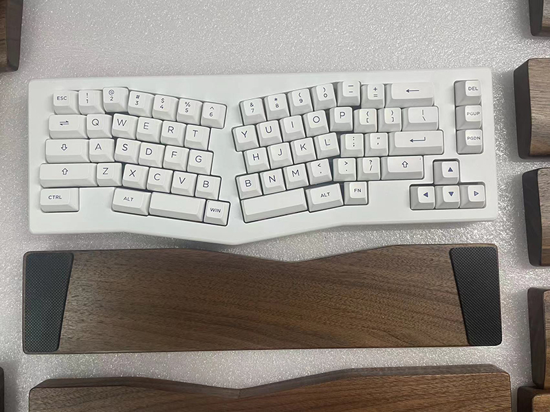 Repose-poignets personnalisé e - Wrist Rest Wood avis et prix